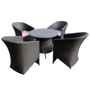 Outdoor dining furniture